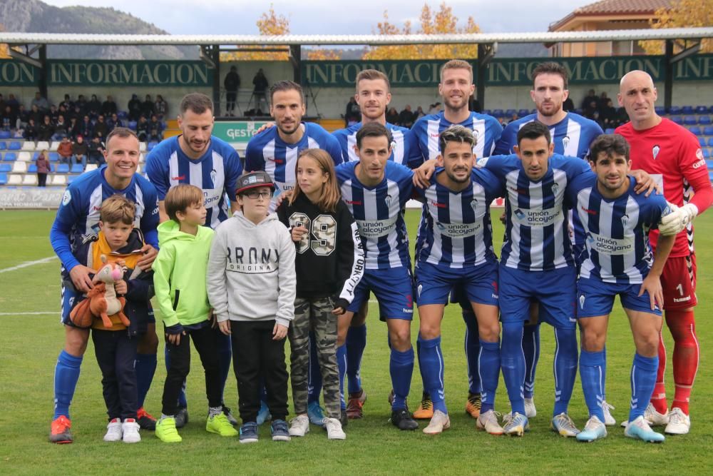 El Alcoyano se ha impuesto al Eldense (2-0) y ha aumentado a 9 puntos la diferencia con el Intercity.