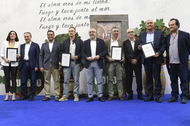 GRAN CANARIA  14-05-2018   LAS PALMAS DE GRAN CANARIA. Descorche de la primera botella de vino de esta temporada. FOTOS: JUAN CASTRO  | 14/05/2018 | Fotógrafo: Juan Carlos Castro