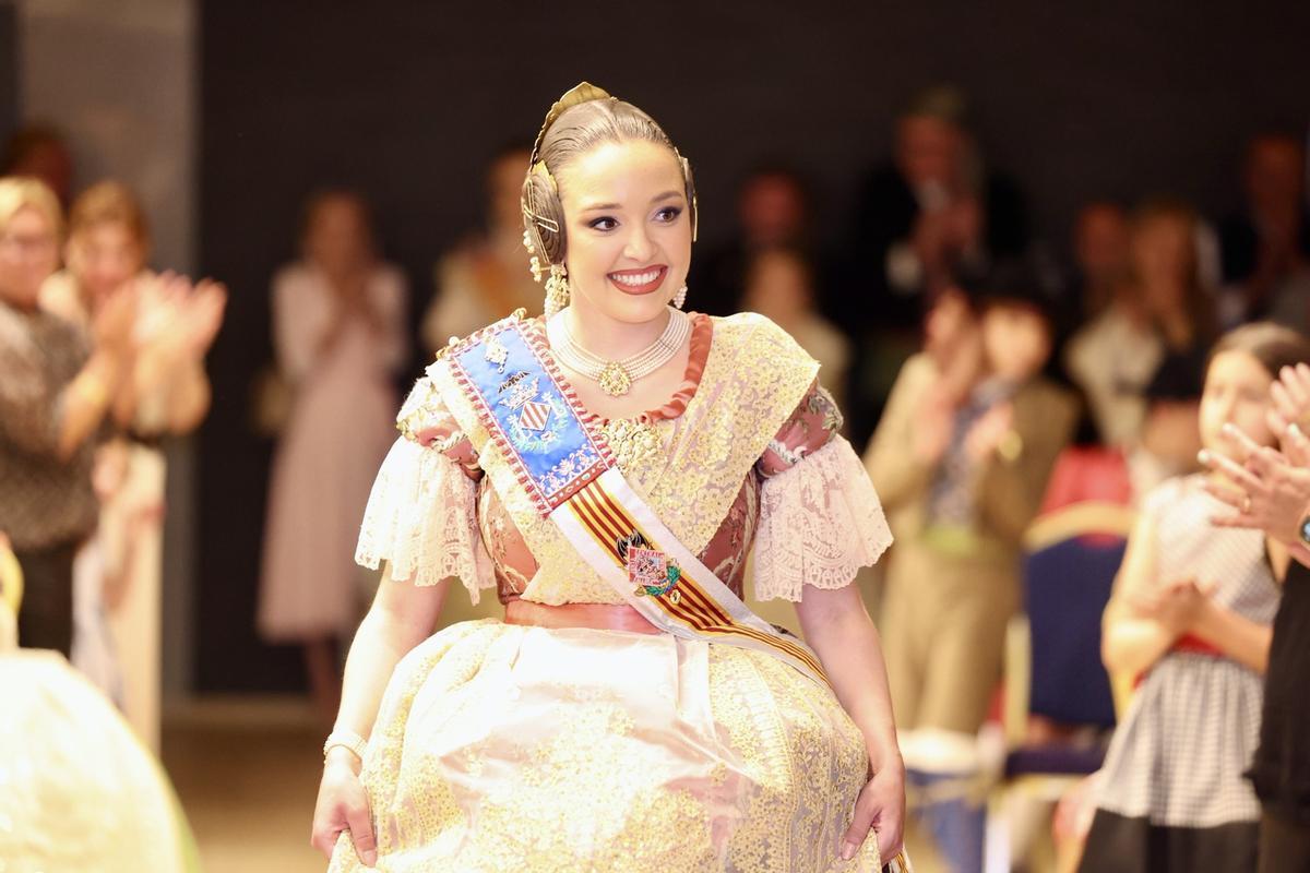 Carmen, Marta, Martina y Ani reciben honores en la fiesta grande de la Federación Fallas Centro