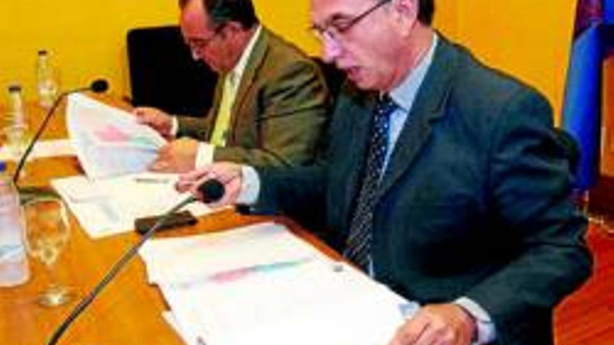 Cortés y alcaldes de Sierra Suroeste y de Olivenza deciden mejoras en 7 vías locales