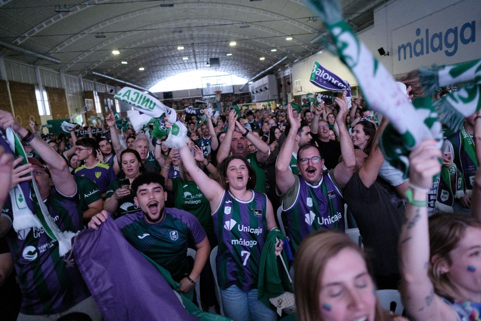 La afición del Unicaja sigue la final de la BCL en Los Guindos