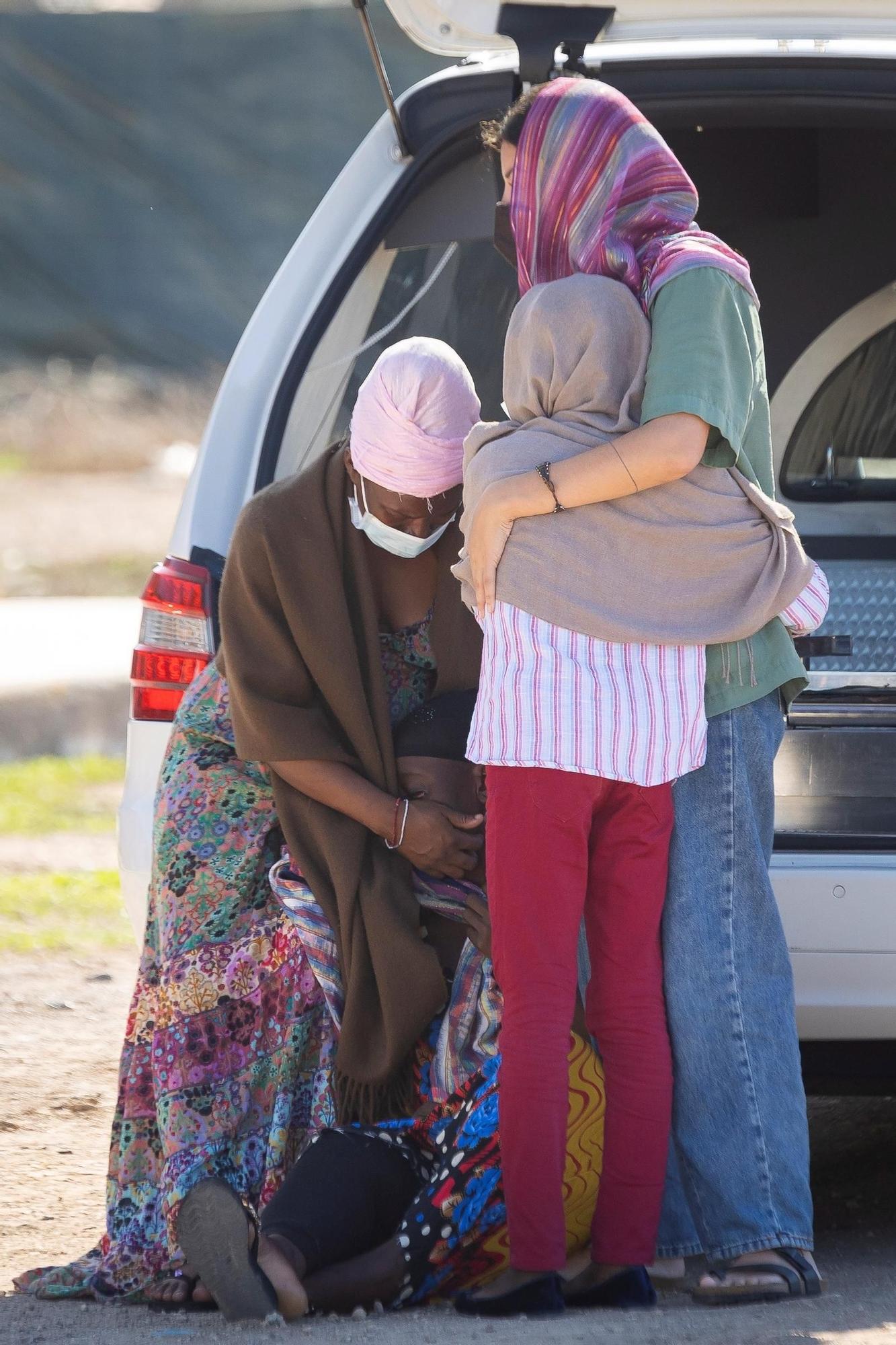 Entierro del niño migrante Mohamed en el cementerio de San Lázaro