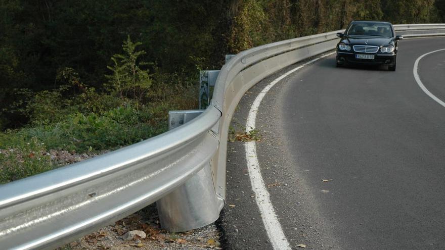 Proteccions per als motoristes en una carretera catalana.