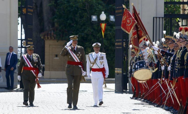 El rey entrega nuevos despachos en la Academia General Militar