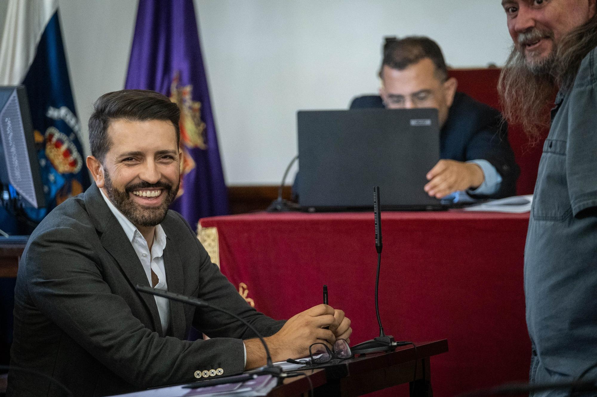 Pleno extraordinario en el Ayuntamiento de La Laguna (9/11/22)