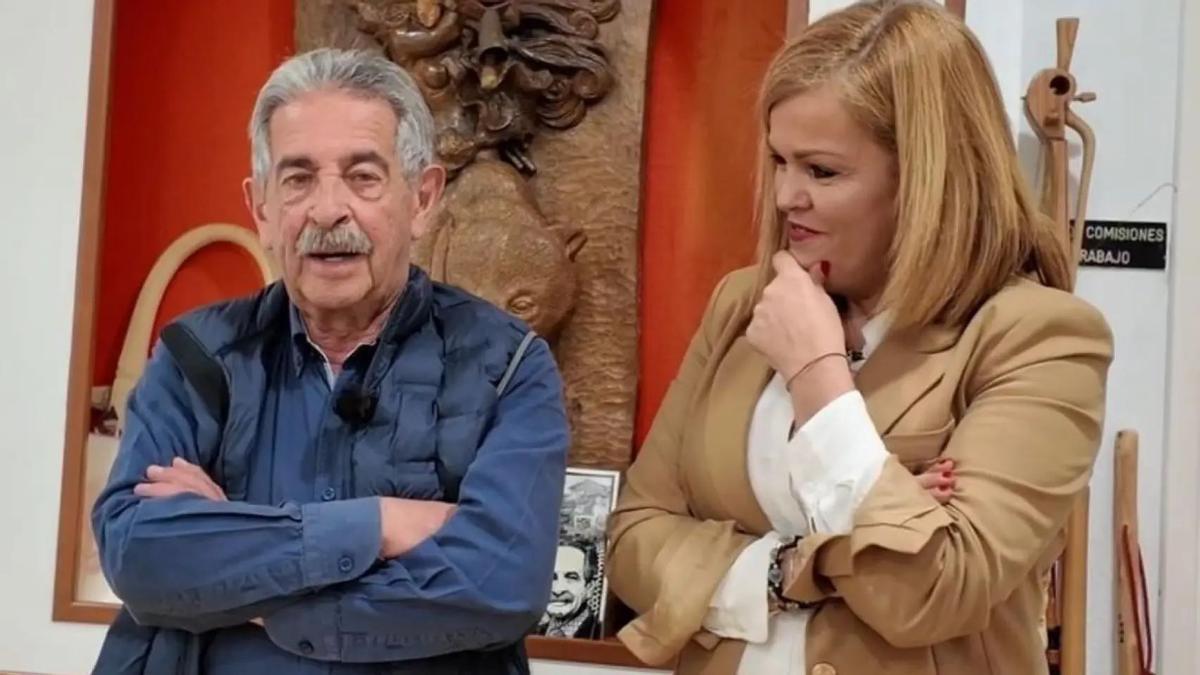 Digna Rivas, alcaldesa de Redondela, con Miguel Ángel Revilla.