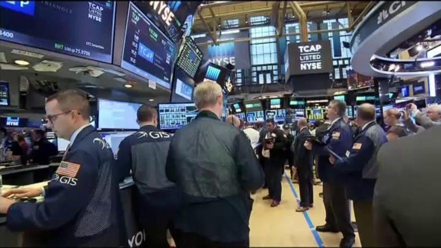 El Dow Jones alcanza por primera vez los 20.000 puntos