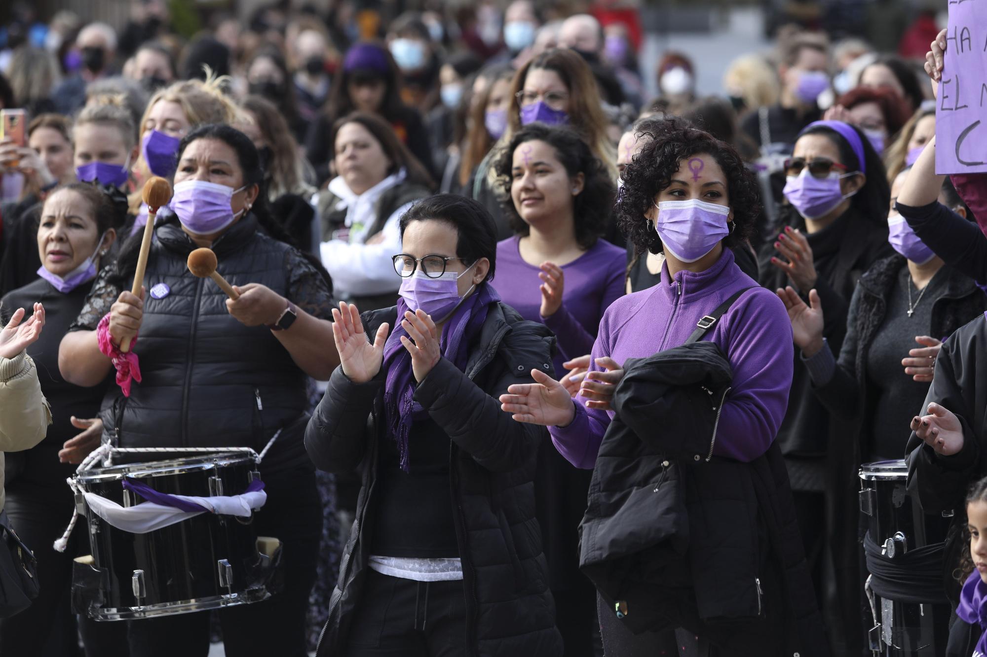 EN IMÁGENES: Así se vivió el Día de la Mujer (8M) en Avilés