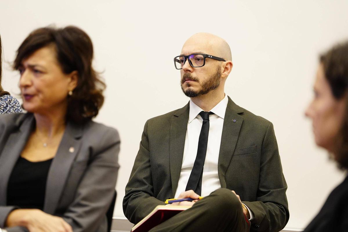 European Bridges: 'Simplificación administrativa y competitividad europea'. En la foto, Sergi Barrera, director de la oficina del Parlamento Europeo en Barcelona.