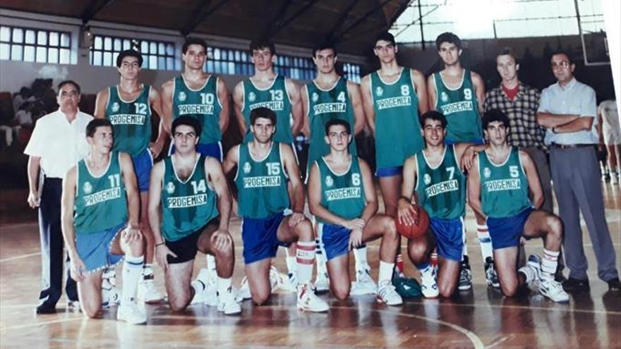 Jugadores del basket cacereño de los 80 se citan para el 1 de junio