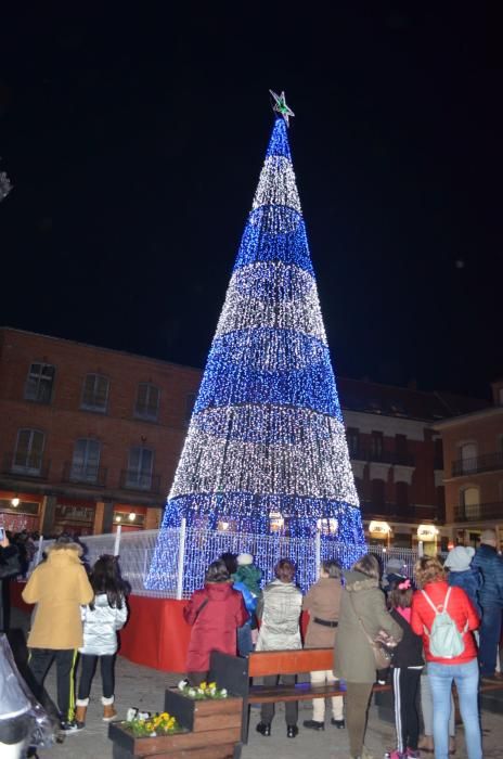 Encendido de luces de Navidad en Benavente