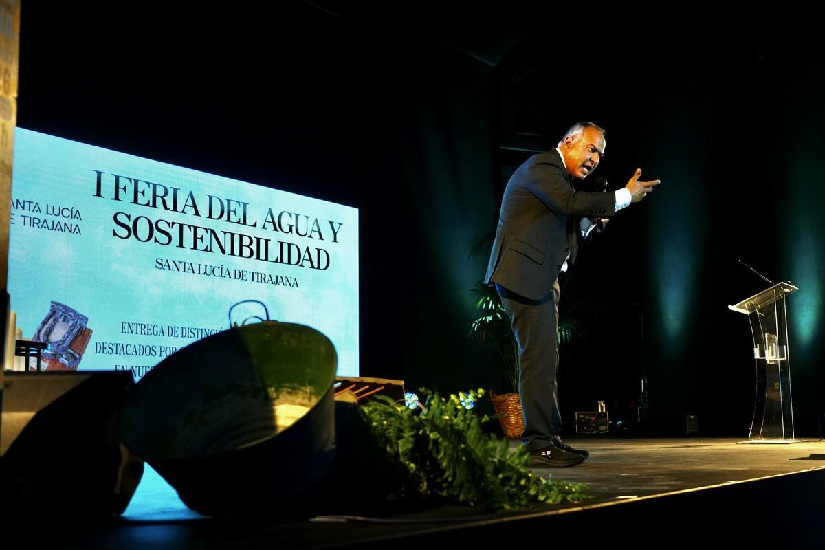 Distinciones a profesionales destacados por su labor en la gestión del agua de Santa Lucía Distinciones a profesionales destacados por su labor en la gestión del agua de Santa Lucía