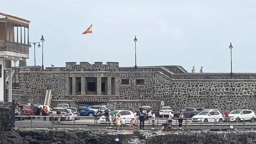 Swimmer Rescued After Getting Trapped at San Telmo Beach