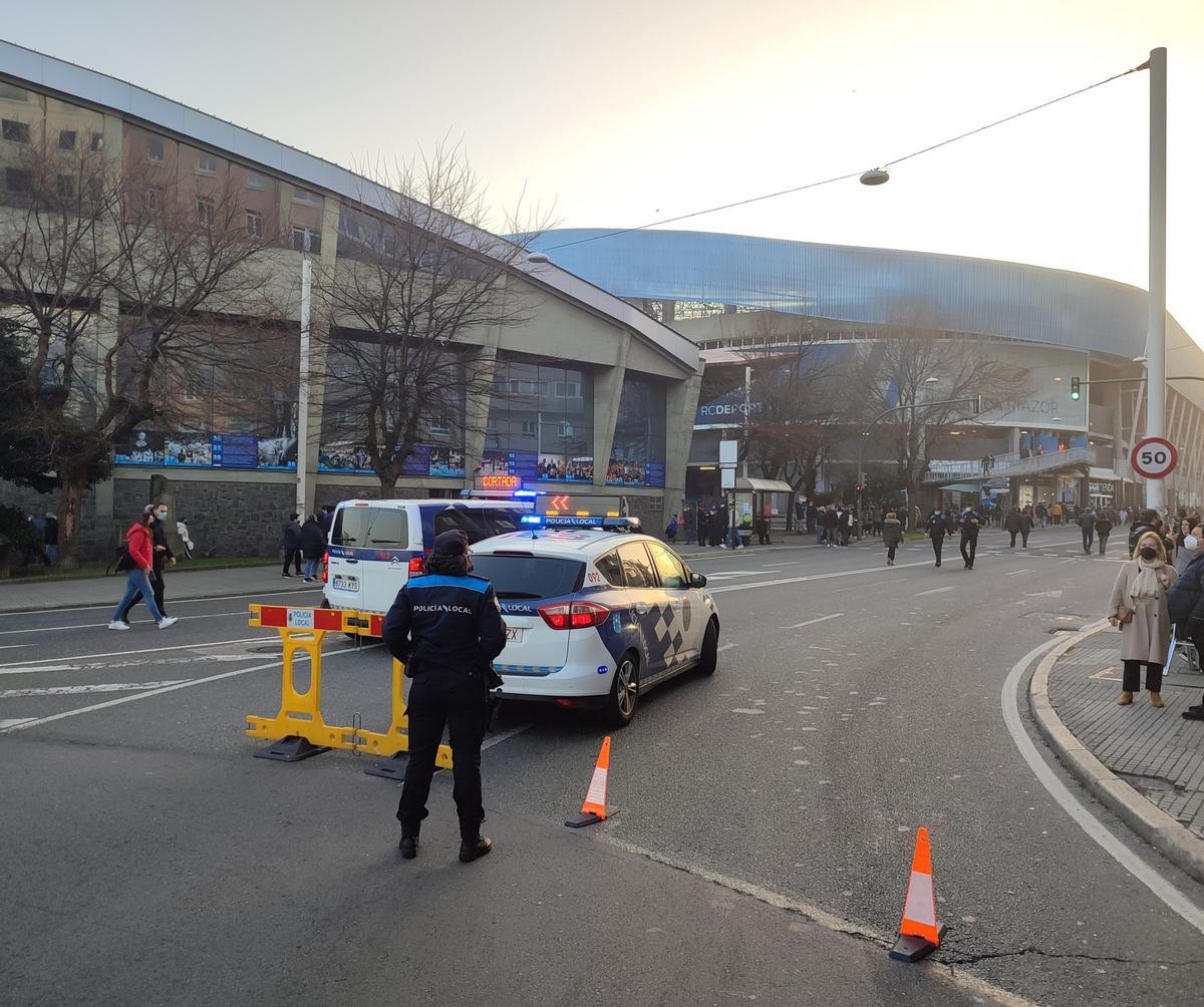 Corte de tráfico en Riazor ante un partido del Deportivo