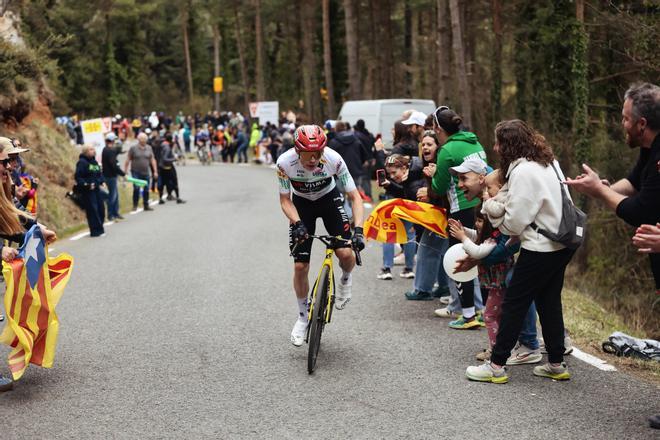 Jonas Vingegaard se dispone a ganar en Queralt.