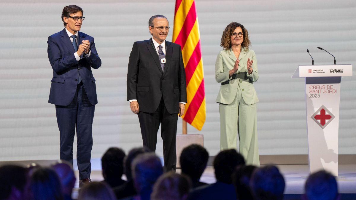 Entrega de les Creus de Sant Jordi en el Museu Nacional dArt de Catalunya