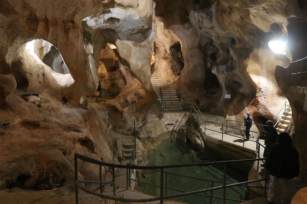 La familia propietaria de la Cueva del Tesoro reclama que un arqueólogo se haga cargo de la dirección del monumento