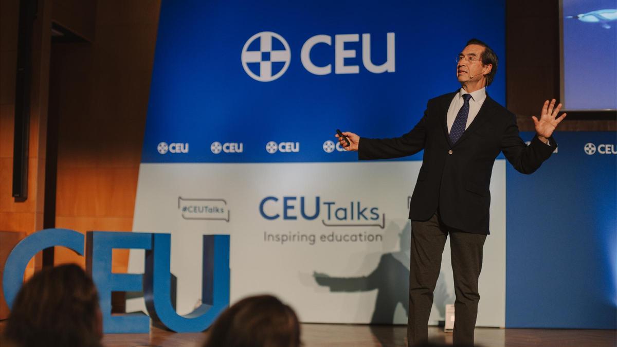 El médico y conferenciante ha participado este jueves en un CEU Talks Inspiring Education en el que ha abordado las claves para una vida de éxito