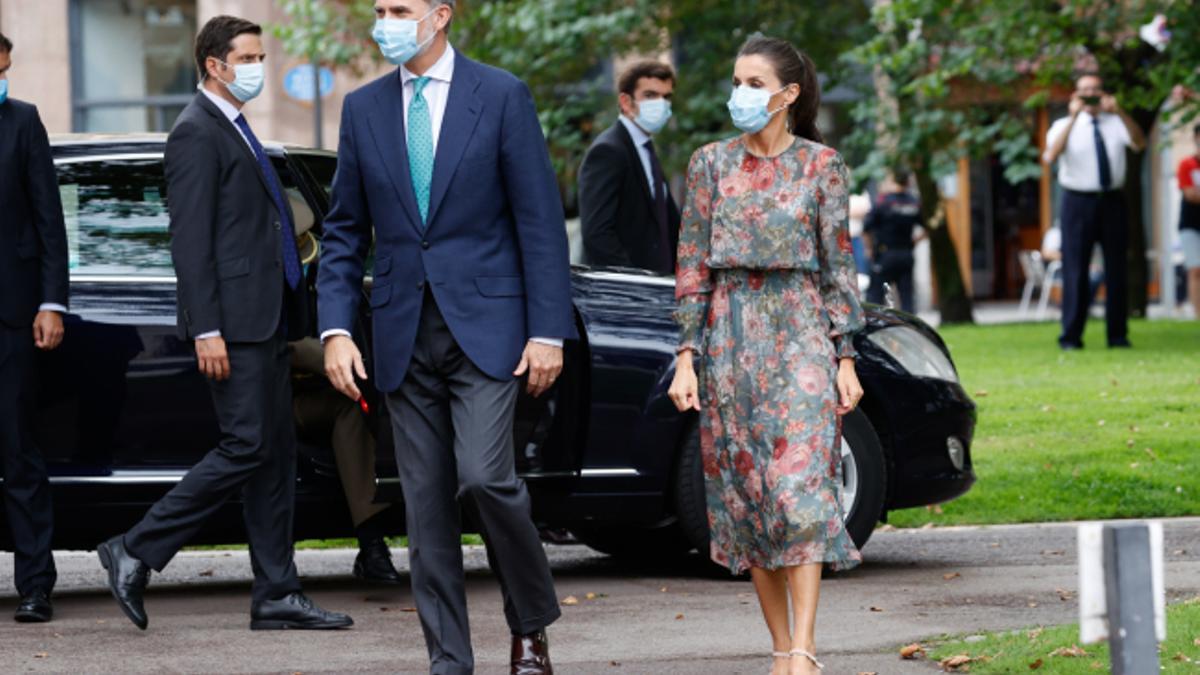 Letizia recupera su vestido viral de Zara para su visita a Bilbao