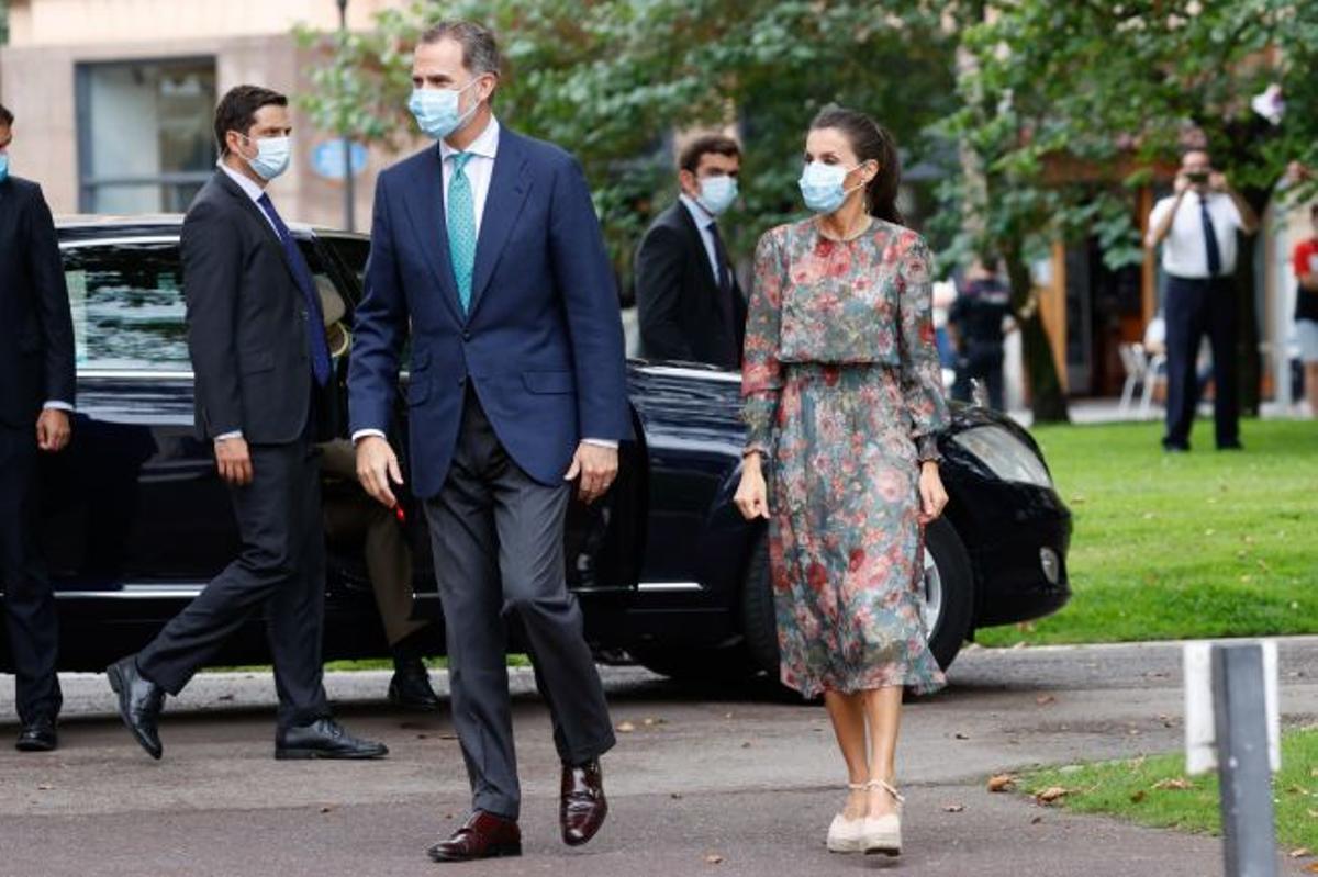 Letizia recupera su vestido viral de Zara para su visita a Bilbao