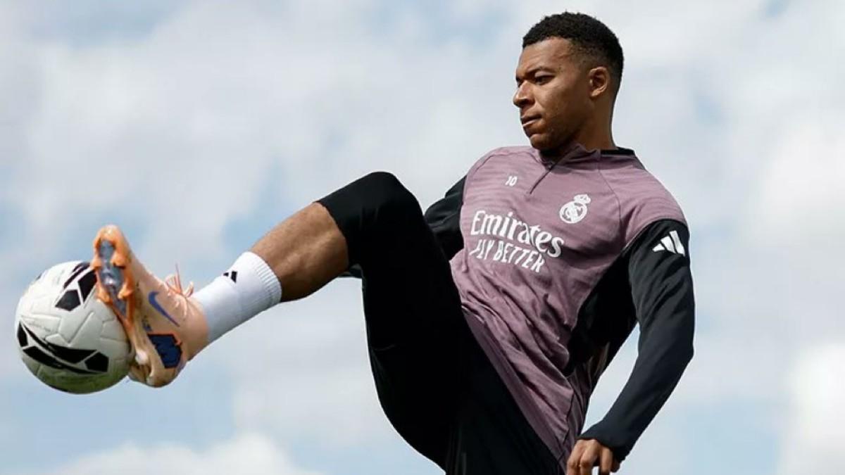 Mbappé se recupera en solitario a cuatro días del clásico