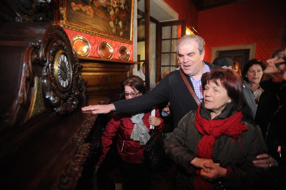 Un grupo de invidentes de la ONCE descubrió con sus manos los tesoros patrimoniales y naturales del emblemático espacio