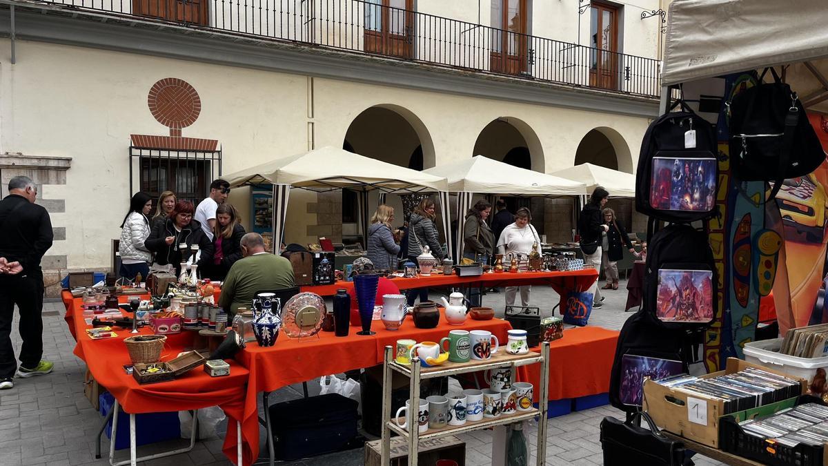 Galería de fotos de la feria de antigüedades de Nules