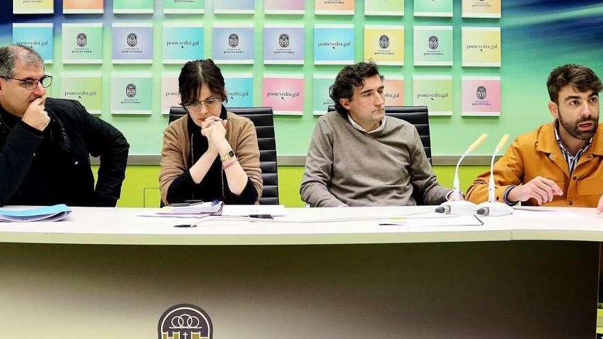 José Mera, Anabel Gulías, José Santos y Javier Peña, al presentar el certamen. // R. Vázquez