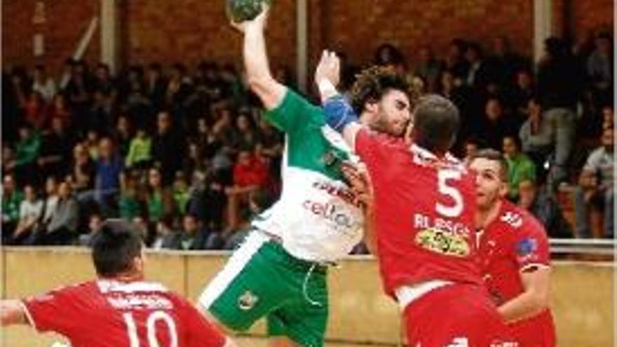 Dalmau Huix, en el partit contra el Gijón en el Blanc-i-verd.