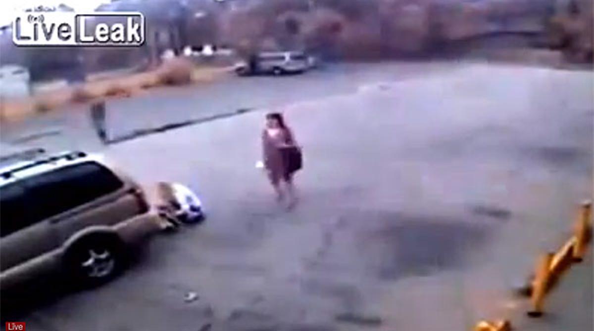 Un conductor atropella a una mujer y a su hijo y se da a la fuga en ...