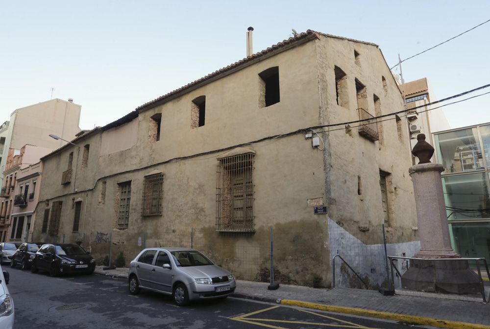 Preocupante deterioro de la casa de Romeu.