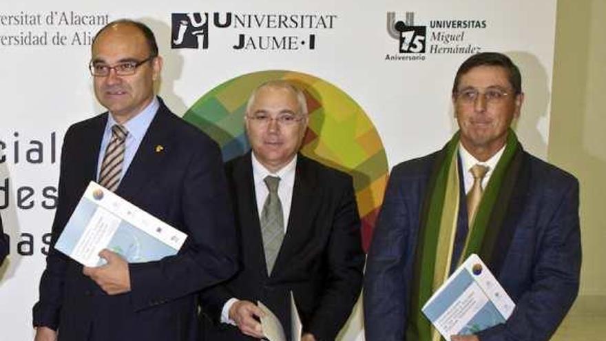 Los rectores de las universidades de Alicante y Miguel Hernández en una reunión anterior.