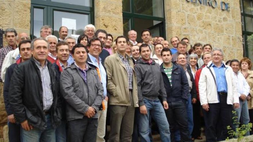 Candidatos del Partido Popular de Tierra de Campos, acompañados de responsables del partido.