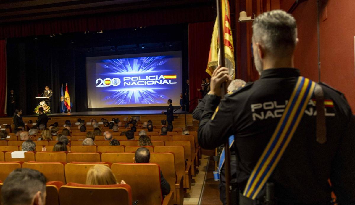 La Policía Nacional conmemora en Alicante el 202 aniversario de su creación