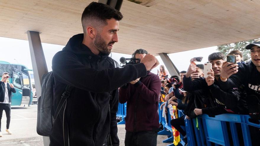 Así será el brazalete de capitán que lucirá Gayà en la final