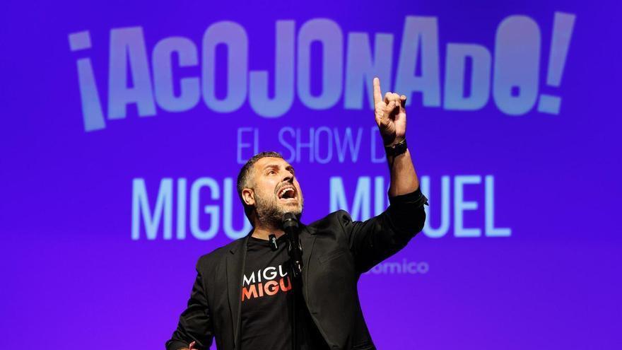 Miguel Miguel, humorista: “Quienes viven con IGIC y una franja horaria distinta son los amos del mundo”