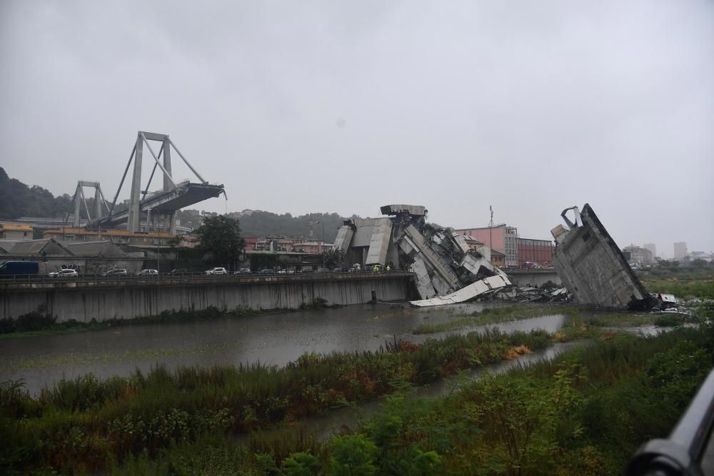 Decenas de muertos al desplomarse un puente de una autopista en Génova