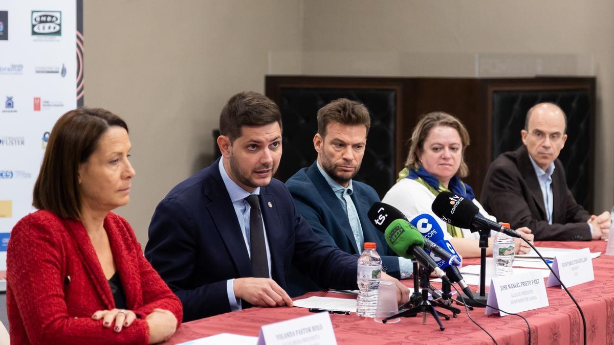 Rueda de prensa con Pastor, Prieto, Tur, Reina y Almenar.