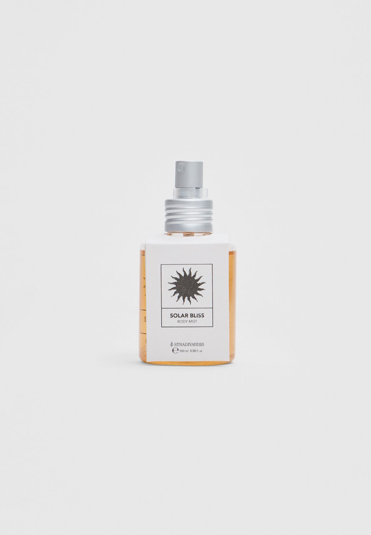 Solar body mist de Stradivarius (precio: 7,99 euros)