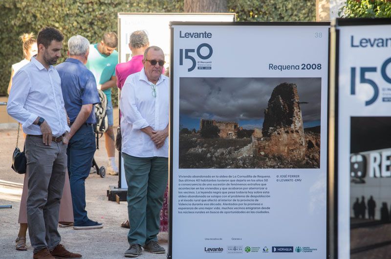 Inauguración de la exposición del 150 aniversario de Levante-EMV en Requena