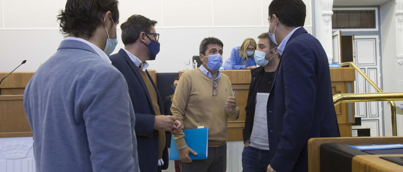 Javier Gutiérrez, Carlos Mazón, Gerard Fullana y Toni Francés, durante un pleno reciente.