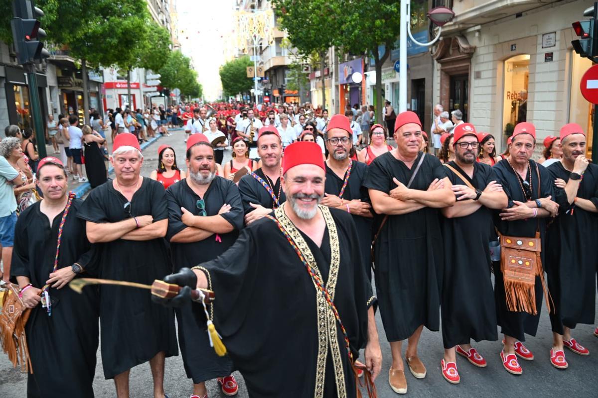 Un recibimiento a las Fiestas de Elche por todo lo alto Un recibimiento a las Fiestas de Elche por todo lo alto