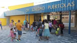 CCOO, CGT, FAPAR y STEA denuncian el cierre de un aula de 3 años en el Soledad Puértolas
