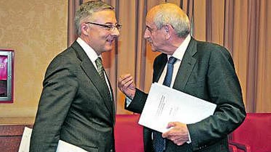 Isidro Fernández Rozada, a la derecha, con Blanco, ayer, en el Congreso.