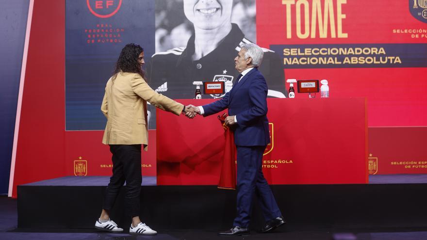 Las imágenes de la presentación de Montse Tomé como nueva seleccionadora femenina