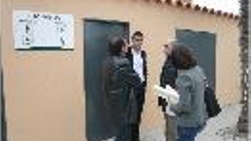 Vila visita les millores del cementiri municipal