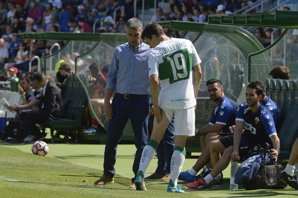 Debacle del Elche ante el colista