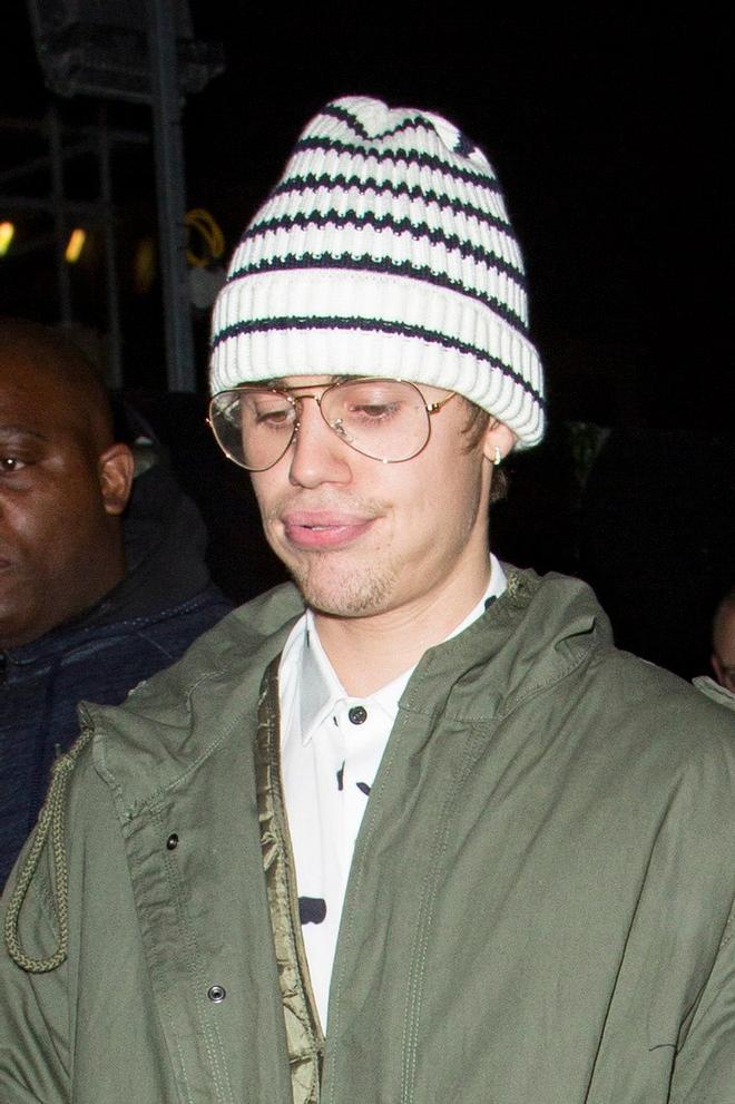 Justin Bieber y su cara al salir de fiesta