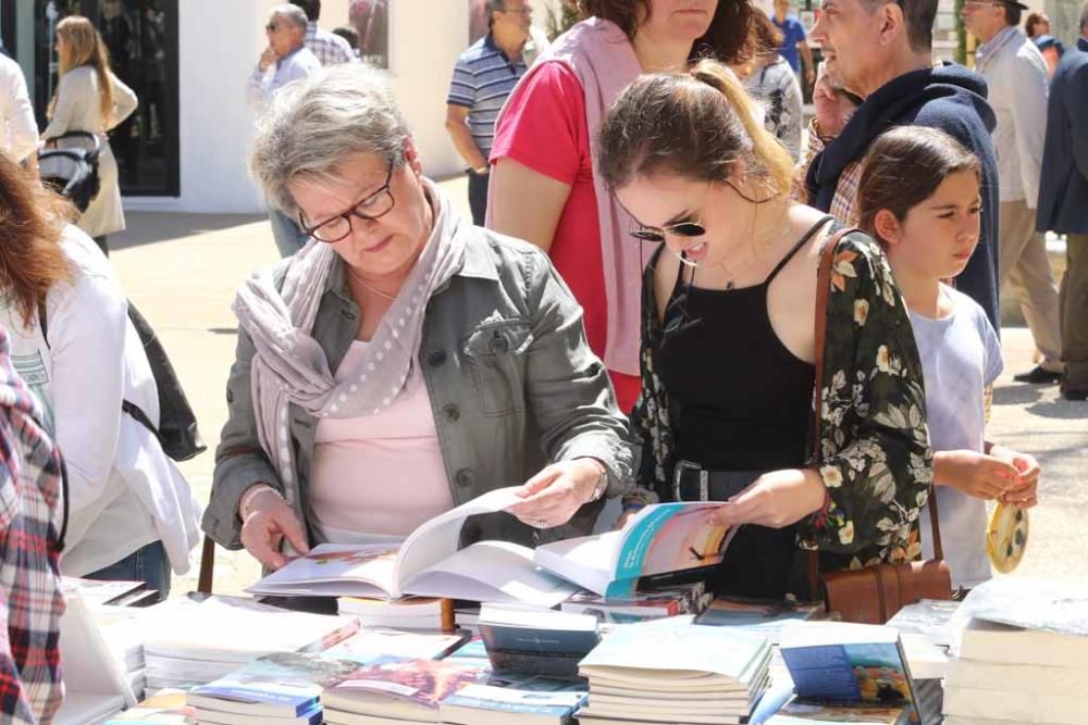 El Día del Libro ha registrado una gran afluencia de público