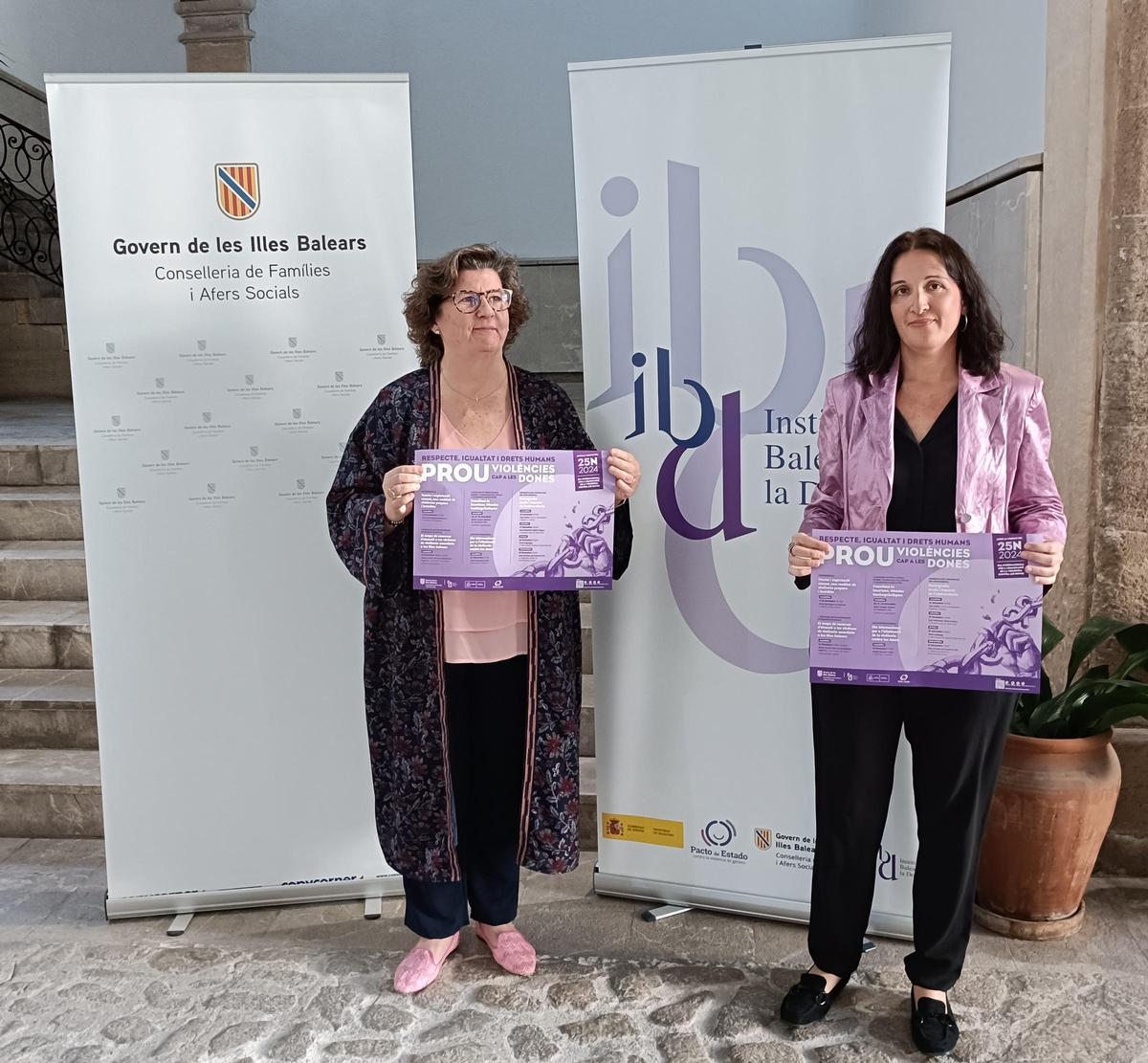 La consellera Catalina Cirer junto a la directora de l'IBDONA, Cati Salom.